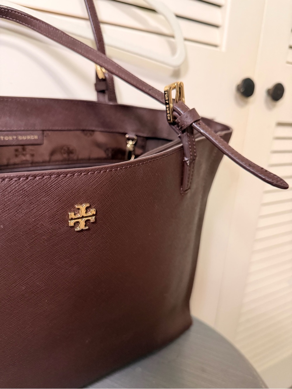Tory Burch Chocolate Brown Saffiano Leather Tote with Gold Hardware - Picture 15 of 17